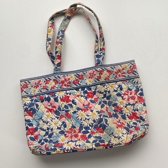 Vera Bradley Summer Cottage Tote - Picture 2 of 7